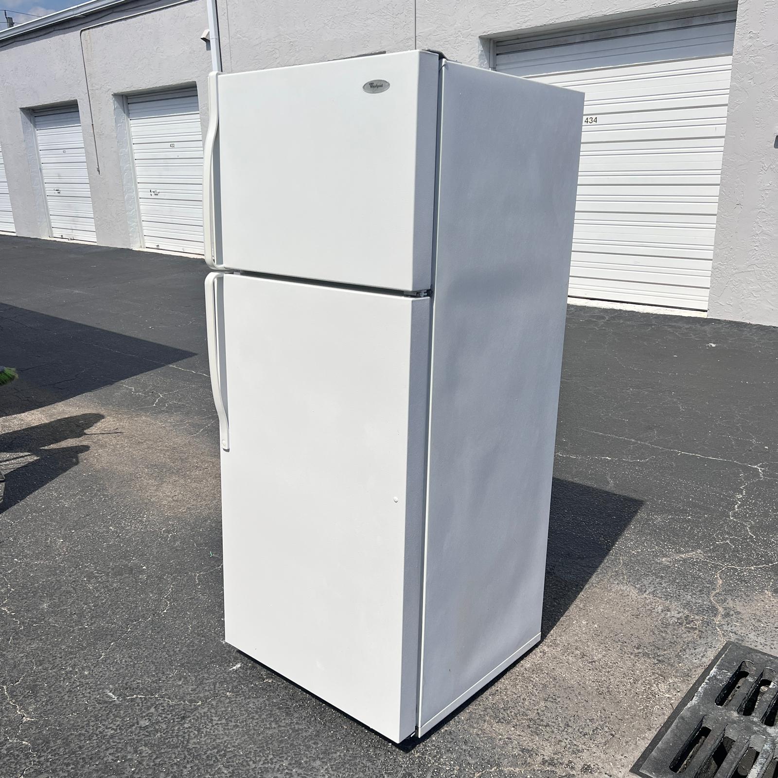 Whirlpool Top and Bottom Refrigerator Whirlpool Top and Bottom Refrigerator